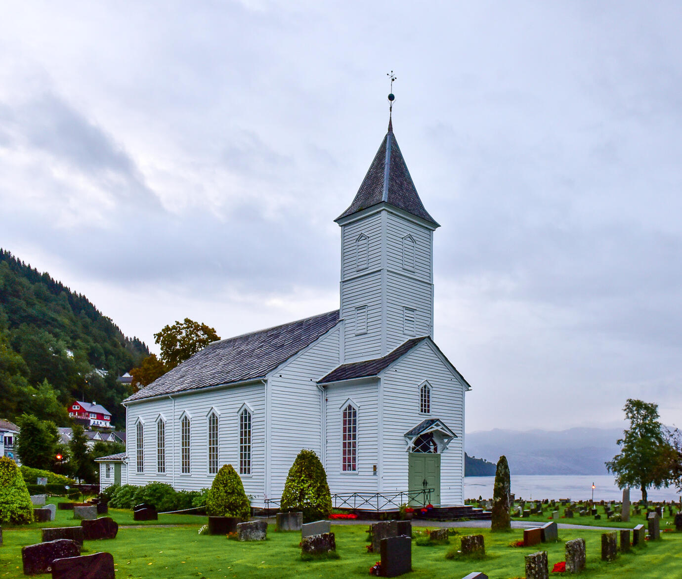 Bruvik kyrkje